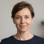 Улыбающаяся Мария Смирнова получила бесплатные токены Litecoin от платформы Freelitecoin